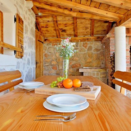 House Martelina Villa สตารีกราด-ปาเคลนีซา ภายนอก รูปภาพ