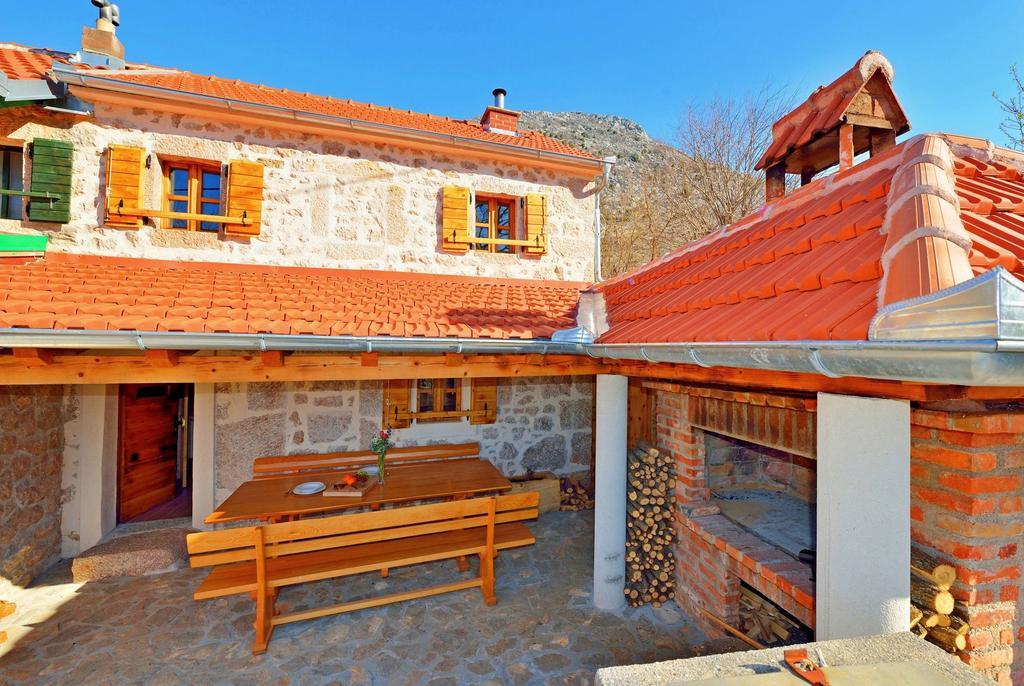 House Martelina Villa สตารีกราด-ปาเคลนีซา ภายนอก รูปภาพ
